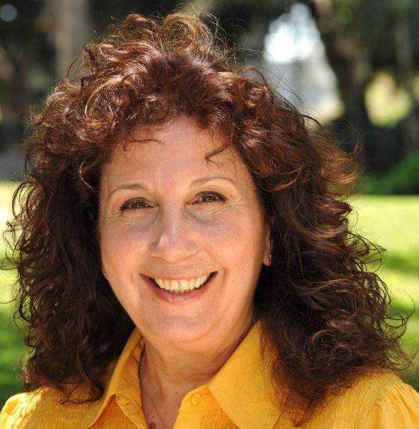 "חדשנית ומבריקה": כלת פרס ישראל פרופ' עדי קמחי