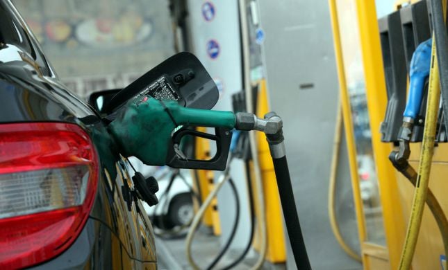  שפל של עשור: מחירי הדלק ממשיכים לצנוח