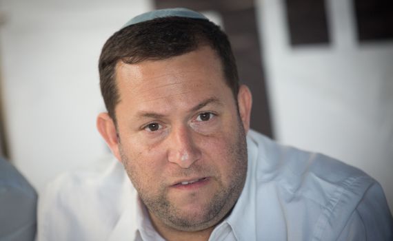 יוסי דגן נגד נתניהו: "מתבייש בממשלה שלי"