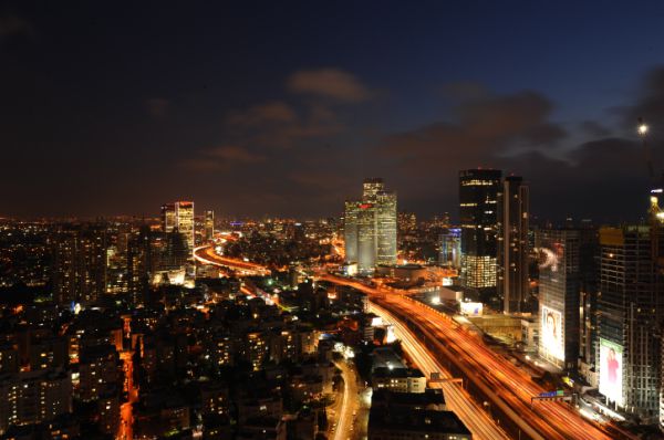 צה"ל מאשר: רקטות נורו מעזה על תל אביב