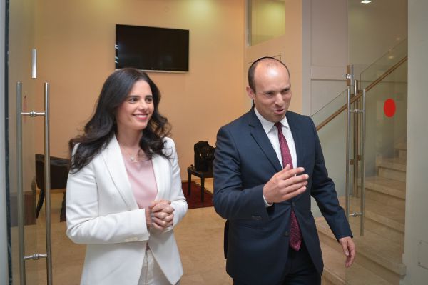 אחרי שנעלבתם מבנט, צריך להודות: למגזר יש 2 בתים