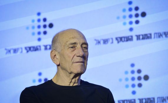 אולמרט: "נתניהו גנב כסף ברמה העלובה ביותר"