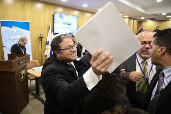 בן גביר מגיש תביעה בסך חצי מיליון שקל לסתיו שפיר