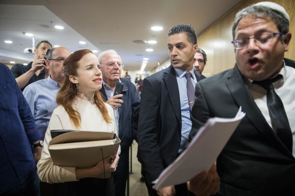 נעצר תושב מזכרת בתיה שאיים על ח"כ סתיו שפיר