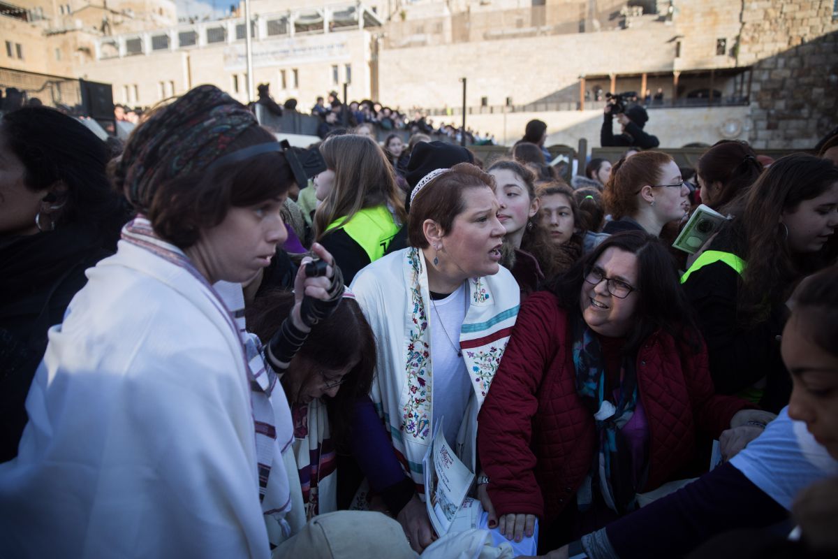 הרפורמים נוהרים לקו הטלפון של חזון