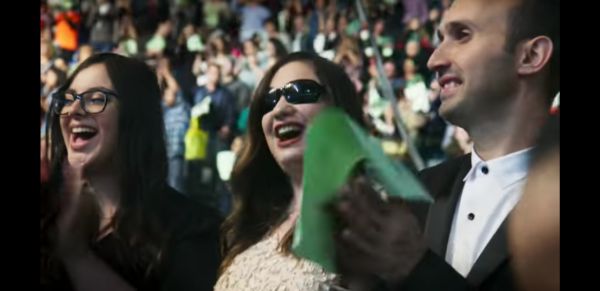 צפו: שלוה סטפן וקולולם במחווה מרגשת למאיר בנאי ז"ל