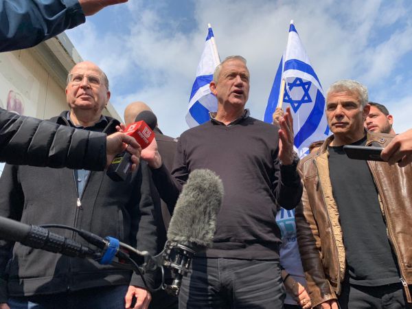 "יש לנו ביחד 117 שנים של נסיון צבאי ובטחוני"