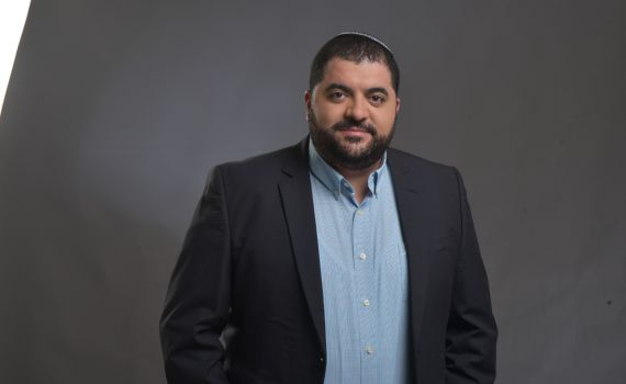 הכר את המועמד: שי מלכה- זהות