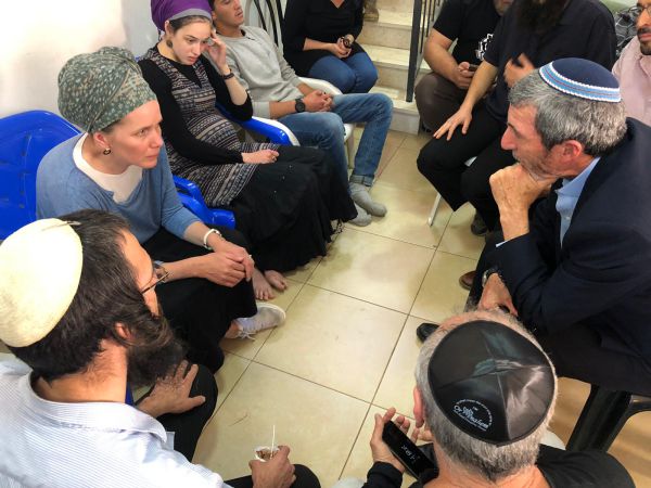 הרב פרץ על הרב אטינגר: "בזכותו המדינה מתקיימת"