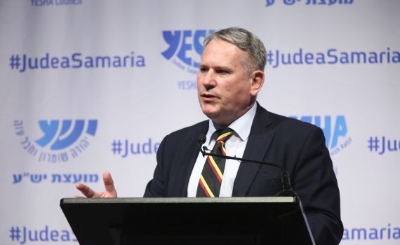 הרמטכ"ל הבריטי לשעבר: "אסור שצה"ל יצא מיו"ש"