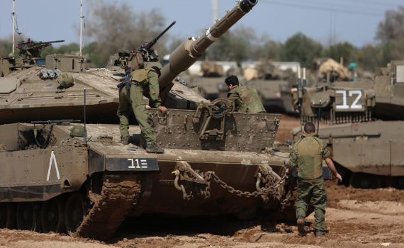 גלריה: הדרום חוזר לשגרה, צה"ל נערך לתקיפה