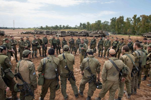 צה"ל נערך לתקיפה; בעוטף עזה חוזרים לשגרה