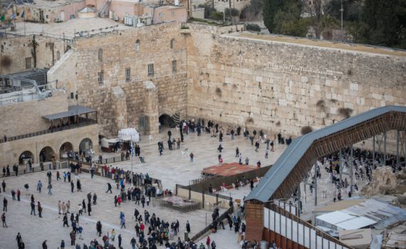 רבנים סרוגים בקריאת חירום: "בואו לכותל"