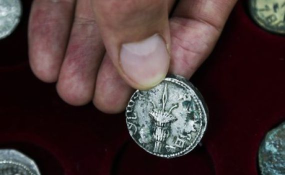 כמה שווה השנה מחצית השקל?