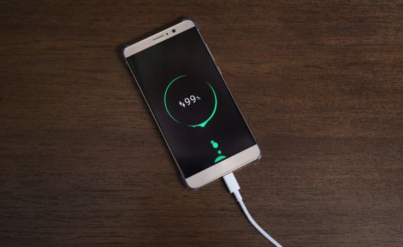 נגמרה הסוללה בטלפון? כך תטעינו אותה תוך 17 דקות