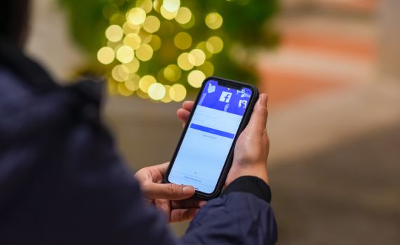 פייסבוק מודה: "האזנו לשיחות שנשלחו במסנג'ר"