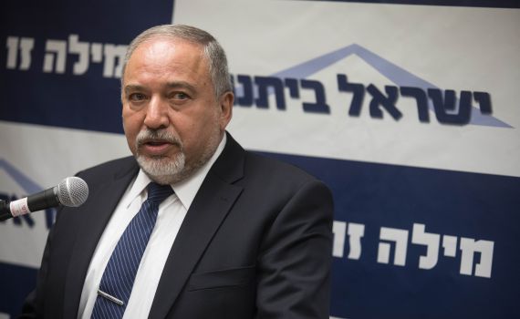 המערכת הפוליטית ממתינה: על מי ימליץ ליברמן?