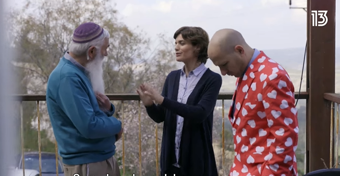 צפו: חנוך דאום לוקח את תמר זנדברג להתנחלות