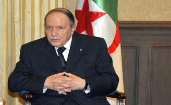 לאחר 20 שנה: נשיא אלג'יריה התפטר במפתיע