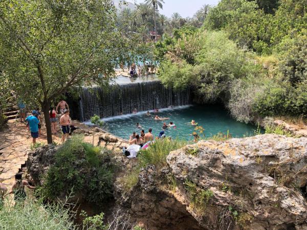 יום אחרון לחול המועד: רבע מיליון מטיילים ופקקים