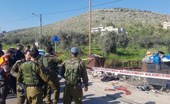 חווארה: האב ירה במחבל שניסה לדקור את בתו