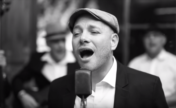 ענק: כשהלהיט של אלדין הפך לשיר חופות. צפו