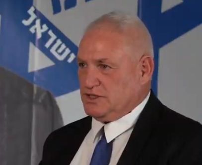 האב השכול הסיר מועמדות לכנסת וקורא לתמוך בגל הירש