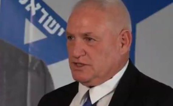 האב השכול הסיר מועמדות לכנסת וקורא לתמוך בגל הירש