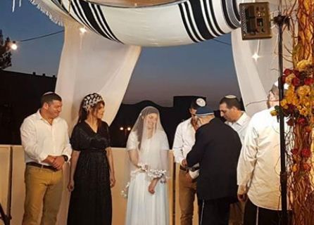 הבן של אופק בוכריס והבת של עופר וינטר התחתנו