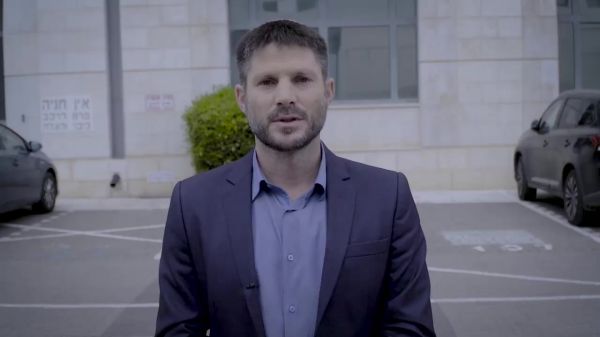 ניצן הורביץ בקמפיין הסתה • סמוטריץ': "איש קטן"