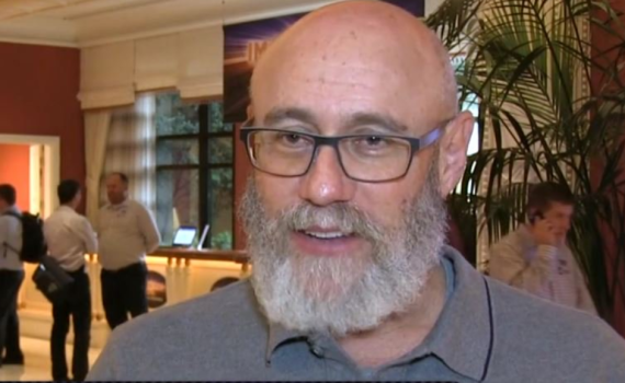 נשיא הפדרציה היהודית של פיטסבורג ידליק משואה