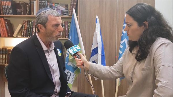 הרב רפי פרץ לסרוגים: "כדי לנצח לא צריך ליכוד גדול"