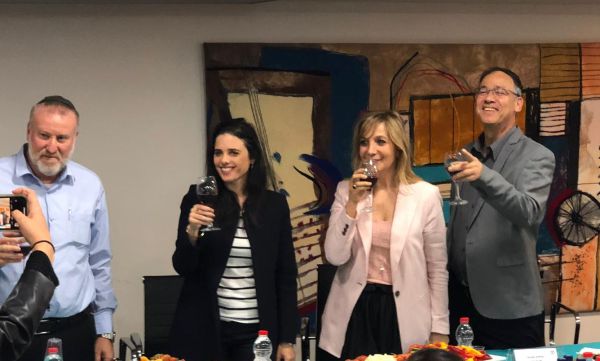 שקד: "יוצאת לחירות משלי לפרק זמן לא מחייב"