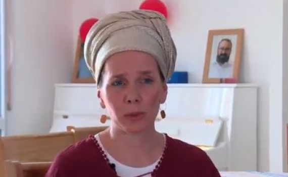 תמר אטינגר תוקפת: "הרסו קיר, אין תגובה משמעותית"