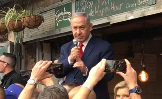 נתניהו: "גנץ ולפיד מובילים בפער של כמה מנדטים"