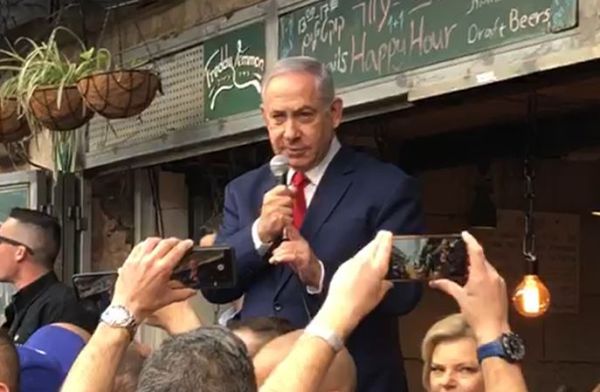 נתניהו: "גנץ ולפיד מובילים בפער של כמה מנדטים"