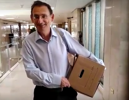 לאחר 13 שנים: דב חנין נפרד מכנסת ישראל