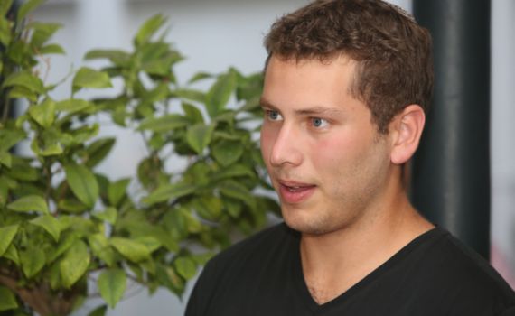 בנו של ראש הממשלה שוחרר מבית החולים