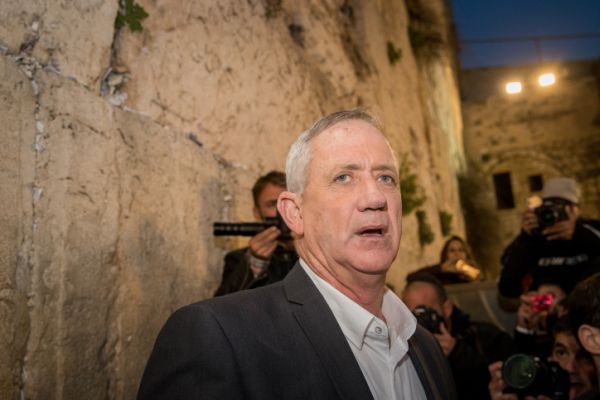 "עוד הוכחה שאסור שגנץ יהיה שר הבטחון"