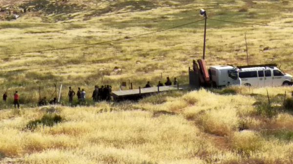 כוחות וכלים כבדים הגיעו לכוכב השחר להרוס בתים