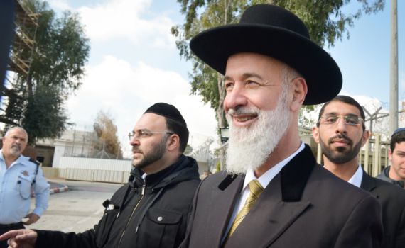 כחודש אחרי השחרור: הקאמבק של הרב יונה מצגר