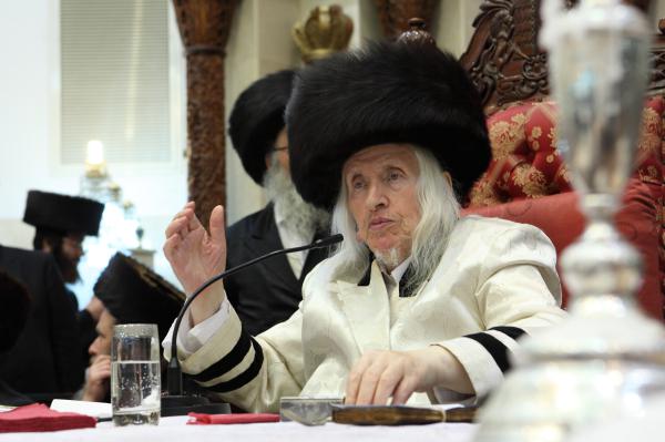 הנשיא נפרד מהאדמו"ר: "נשא גבורת אמונה בשואה"