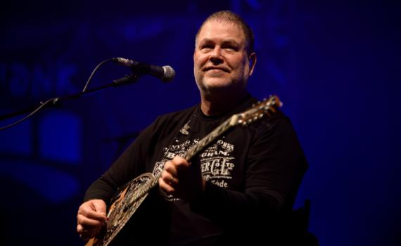 יאסו: יהודה פוליקר ידליק משואה ביום העצמאות