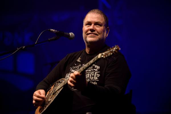 יאסו: יהודה פוליקר ידליק משואה ביום העצמאות