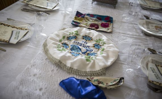 לקראת החג: מוקד טלפוני לשו"ת הלכתי בענייני פסח