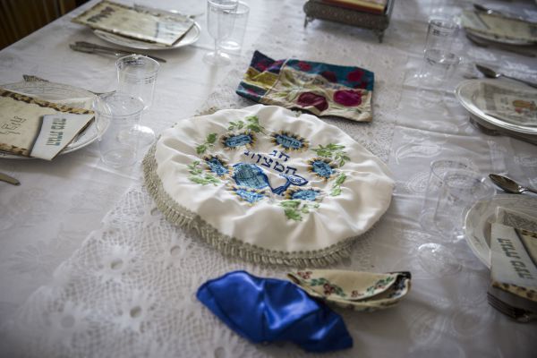 לקראת החג: מוקד טלפוני לשו"ת הלכתי בענייני פסח