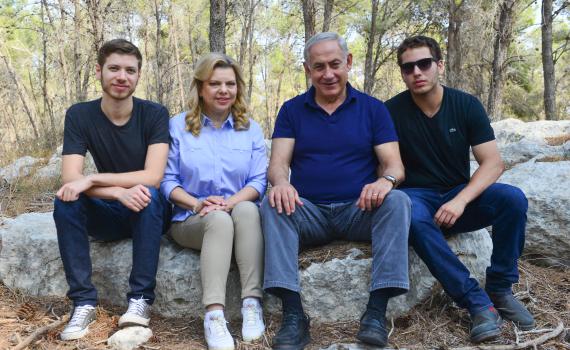 אבנר נתניהו לאביו: "מה אתה צריך את כל זה?"