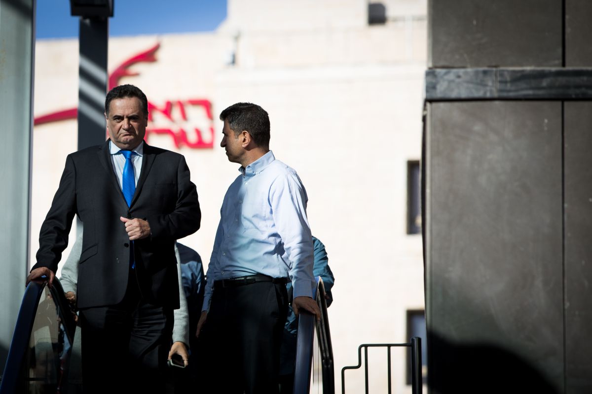 השר כ"ץ יקדם חקיקה שתאסור שביתות ברכבת