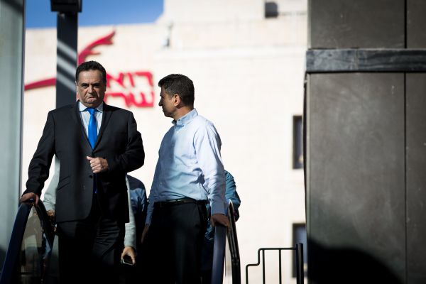 השר כ"ץ יקדם חקיקה שתאסור שביתות ברכבת