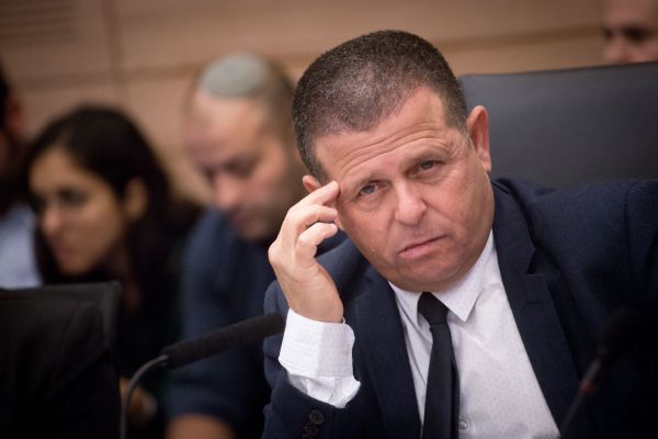 איתן כבל: "אבי גבאי צריך להתפטר עוד הערב"